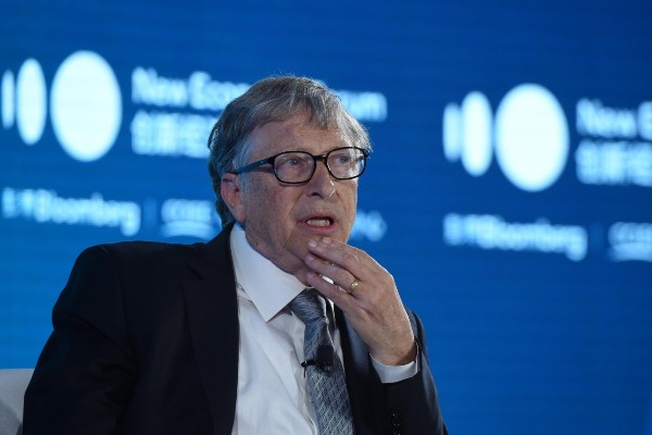 Bill Gates: Ceea ce a facut Elon Musk e uimitor. E fantastic