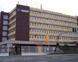 BASF ar putea deschide o fabrica de componente auto in ROMANIA