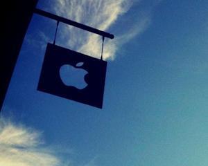 Apple a platit peste 100 de milioane de dolari fiecarei mari case de discuri pentru noul serviciu muzical online iCloud