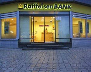 Scurta pauza pentru serviciile de internet si mobile banking ale Raiffeisen Bank
