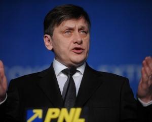 Antonescu: Nu ma retrag din politica - nu fug din fata combinatiilor de putere ale lui Basescu