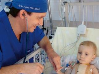 Primul transplant de cord la un copil de trei ani facut in Romania 