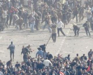 VIOLENTE IN EGIPT: Confruntari intre sustinatorii si opozantii presedintelui egiptean, la Cairo