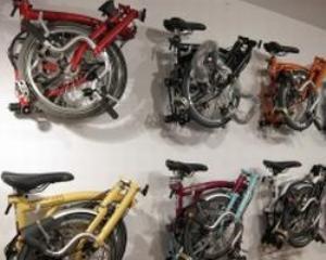 Pe doua roti: Ciclissimo vrea sa vanda 350 de biciclete Brompton in sezonul 2011