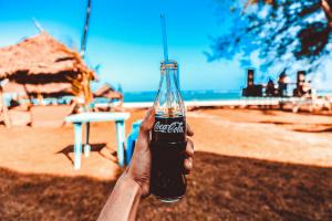 Coca-Cola a lansat prima bautura alcoolica din istoria companiei
