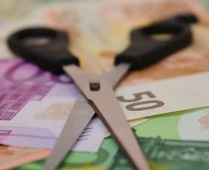 Rezervele valutare s-au diminuat cu 870 de milioane de euro