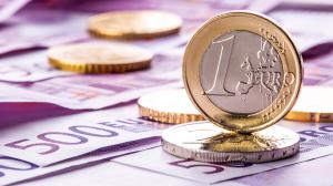 Euro atinge un nou maxim istoric: 4,8445 de lei