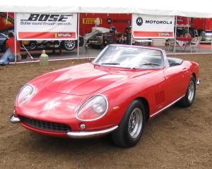 Un Ferrari din 1967 a fost vandut la licitatie cu 27,5 milioane dolari