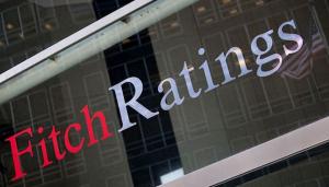 Fitch revizuieste de la stabil la negativ perspectiva de rating a BCR si BRD, ca urmare a efectelor OUG 114