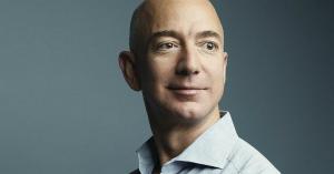 Jeff Bezos, CEO-ul Amazon, vrea sa dezvolte habitate umane pe Luna