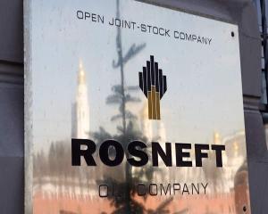 Rosneft a primit plati in avans de la China pentru furnizarea de petrol