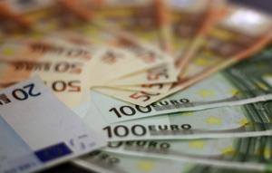 Tranzactii de 809 mil. Euro pe piata de fuziuni si achizitii, in trimestrul al treilea. Topul tranzactiilor